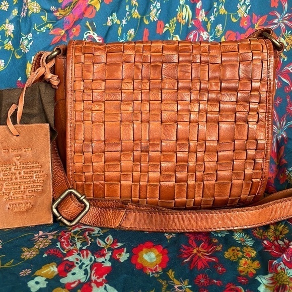 Brand New Vilenca Holland Genuine Leather Woven Crossbody Saddlebag Purse - Picture 1 of 16